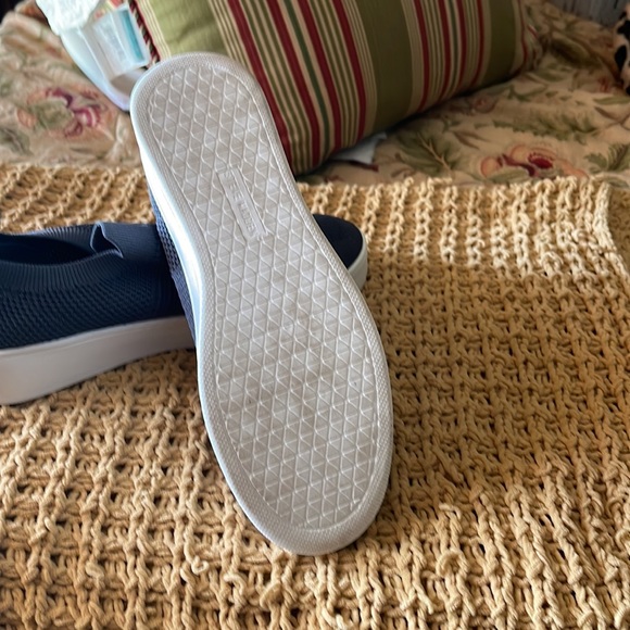 Steve Madden - Picture 3 of 3